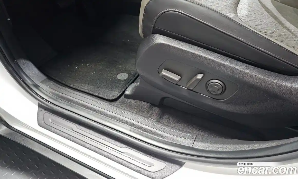 Kia Carnival 2024 1.6 автомат (гидро), фото 31