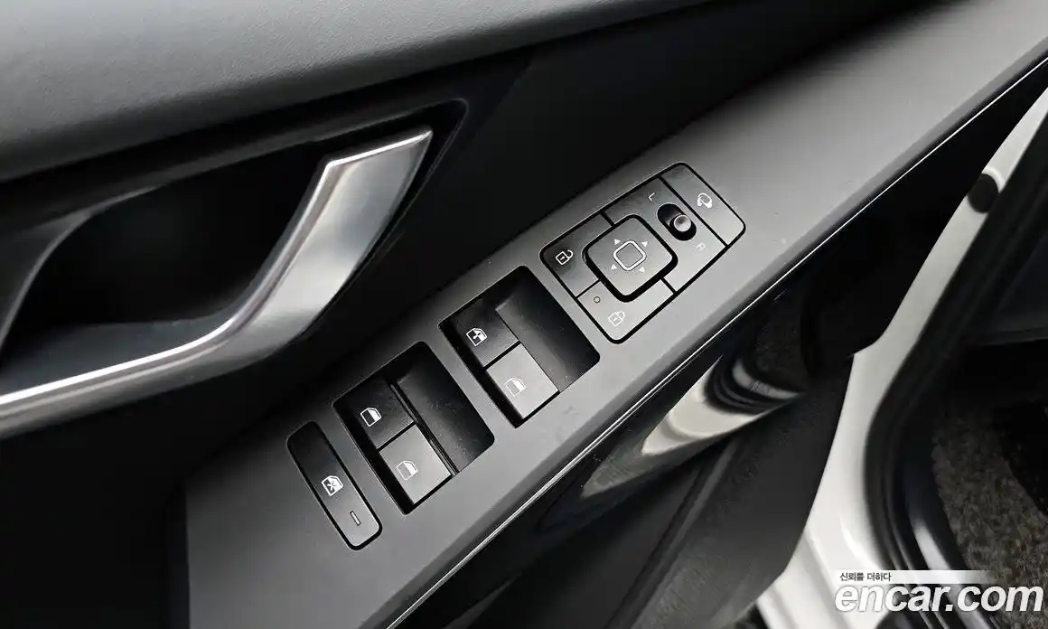 Kia Niro 2022 1.6 автомат (гидро), фото 27
