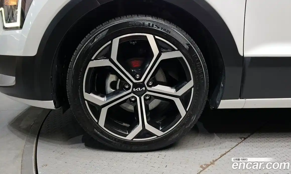 Kia Niro 2022 1.6 автомат (гидро), фото 5