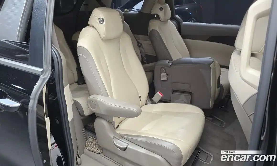 Kia Carnival 2023 2.2 автомат (гидро), фото 18