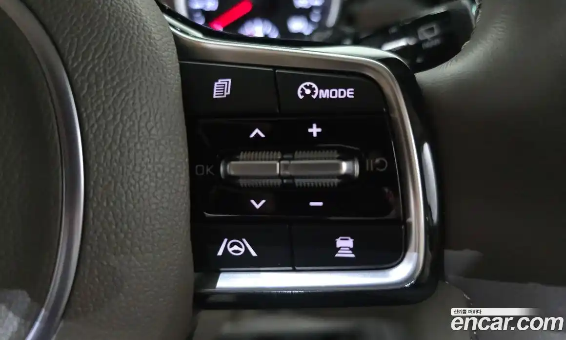 Kia Carnival 2023 2.2 автомат (гидро), фото 22