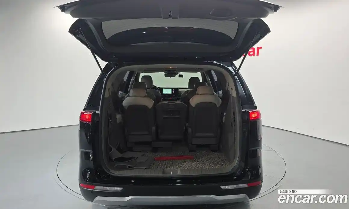Kia Carnival 2023 2.2 автомат (гидро), фото 26