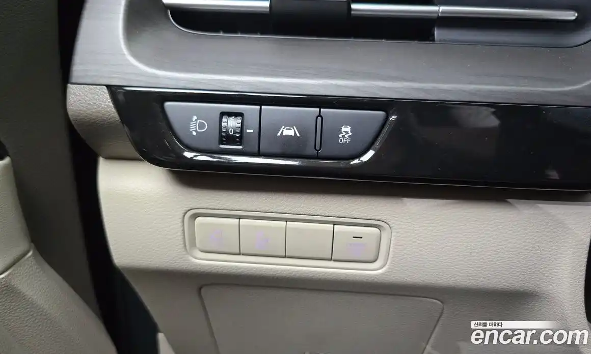 Kia Carnival 2023 2.2 автомат (гидро), фото 31