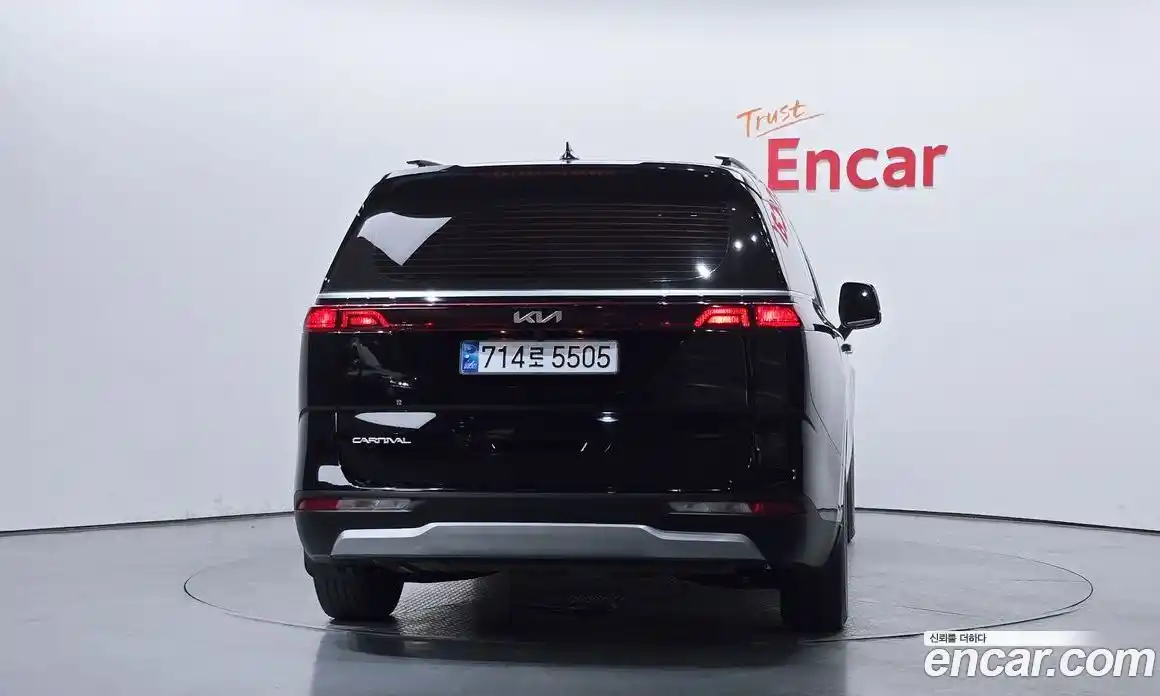 Kia Carnival 2023 2.2 автомат (гидро), фото 4