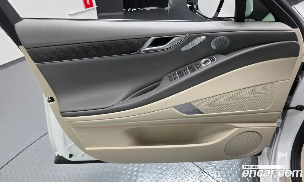 Genesis G80 2024 2.5 автомат (гидро), фото 13