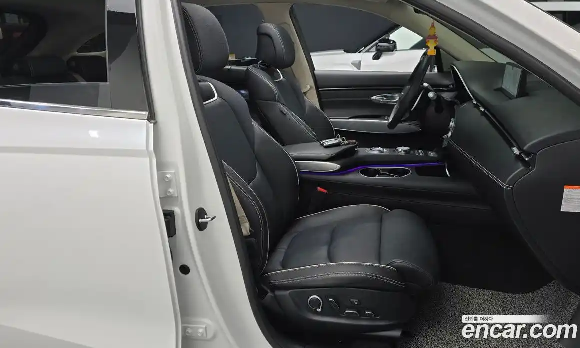 Genesis GV70 2022 0.1 автомат (гидро), фото 16