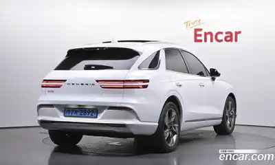 Genesis GV70 2022 0.1 автомат (гидро), миниатюра 2