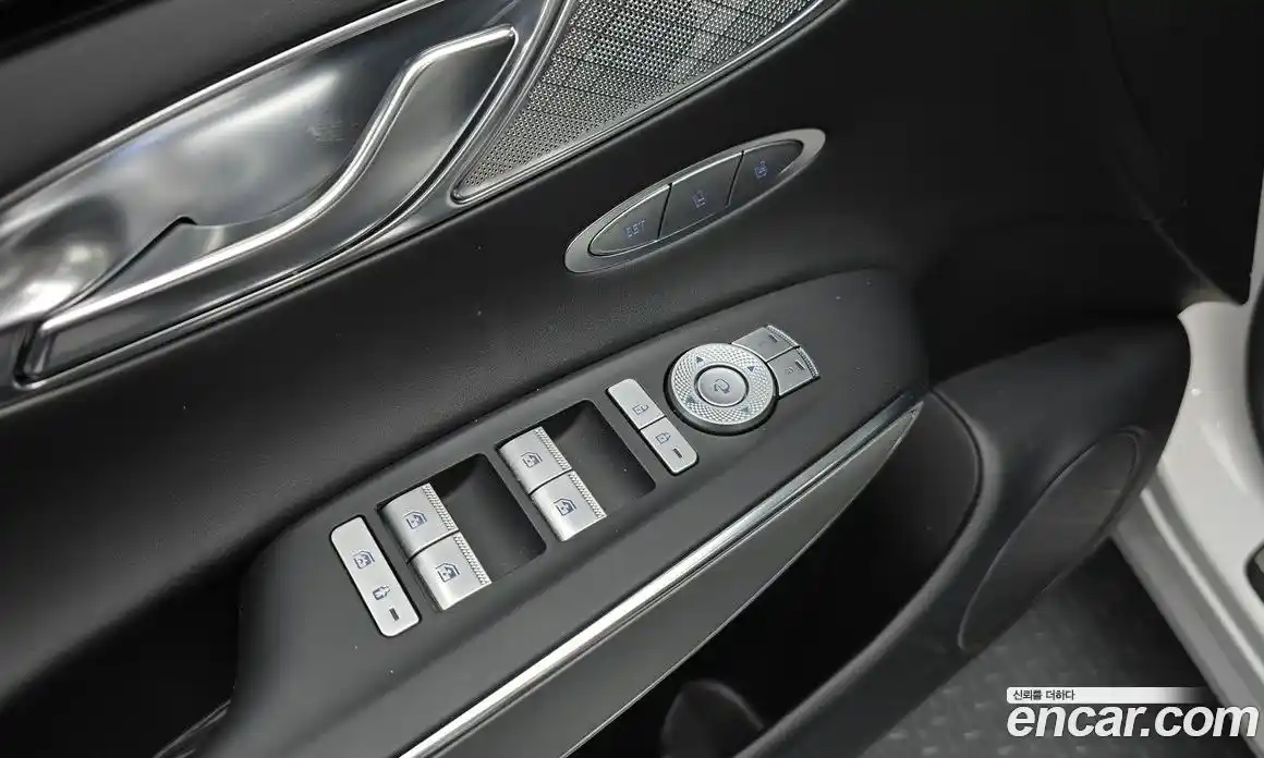 Genesis GV70 2022 0.1 автомат (гидро), фото 21