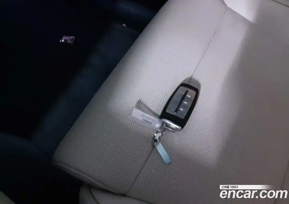 Genesis GV70 2022 0.1 автомат (гидро), фото 13