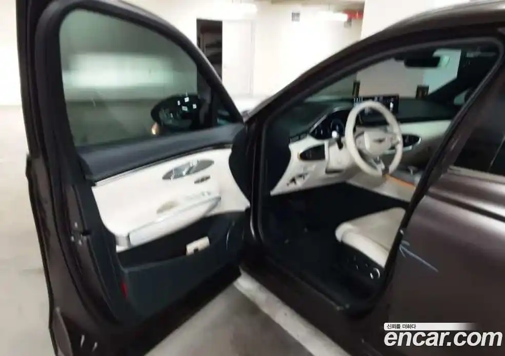 Genesis GV70 2022 0.1 автомат (гидро), фото 4