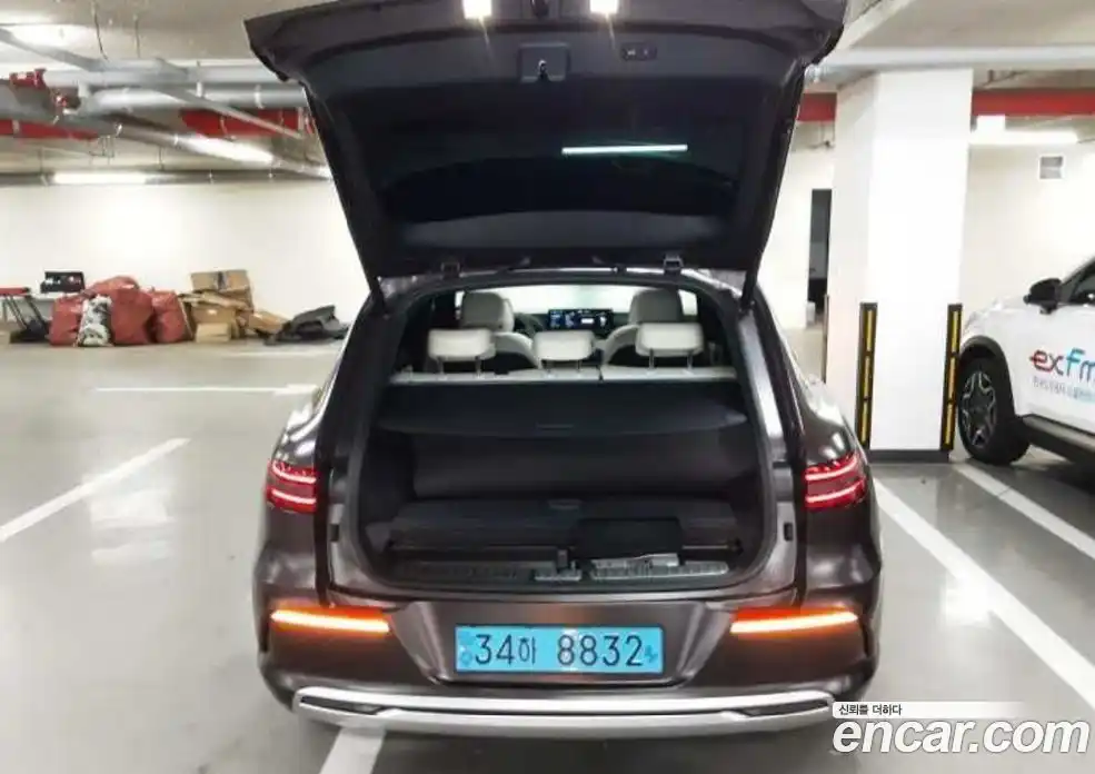 Genesis GV70 2022 0.1 автомат (гидро), фото 9