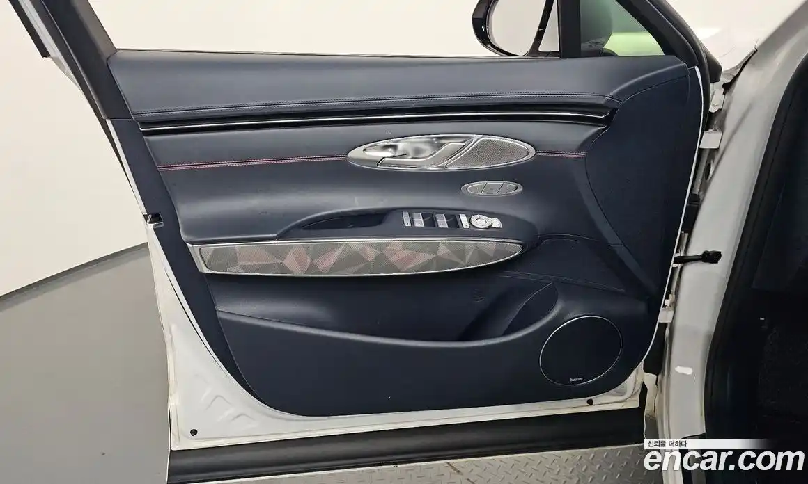 Genesis GV70 2022 2.5 автомат (гидро), фото 14