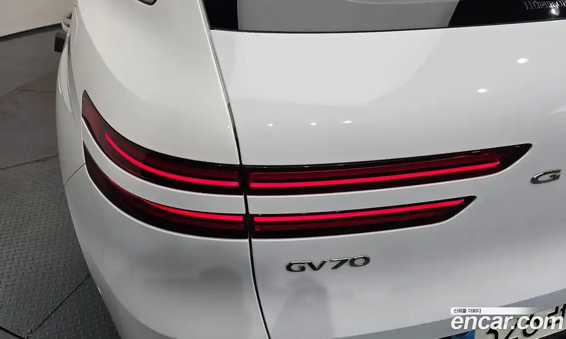 Genesis GV70 2022 2.5 автомат (гидро), фото 9