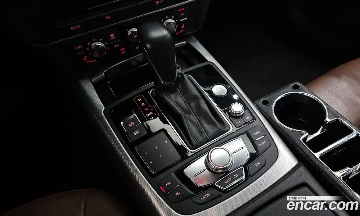 Audi A6 2018 2.0 автомат (гидро), фото 12
