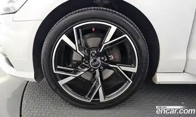 Audi A6 2018 2.0 автомат (гидро), миниатюра 5