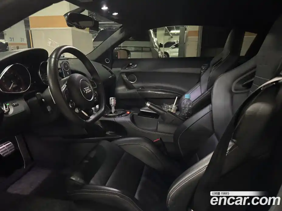 Audi R8 2015 5.2 автомат (гидро), фото 6