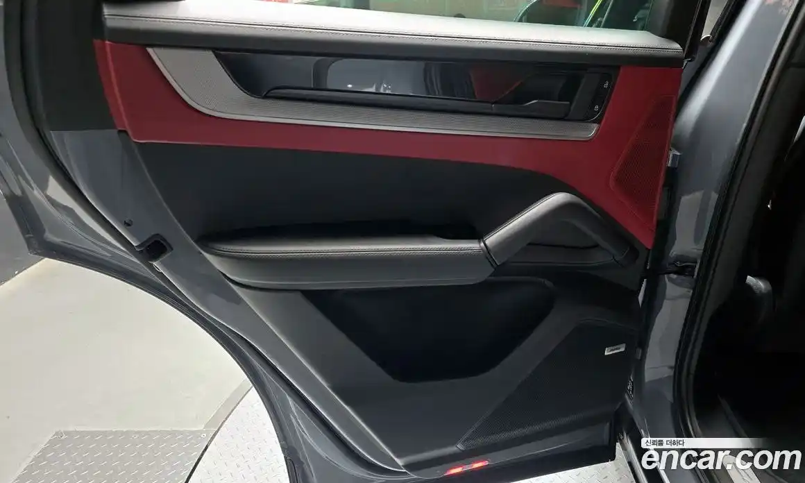 Porsche Cayenne 2024 3.0 автомат (гидро), фото 15