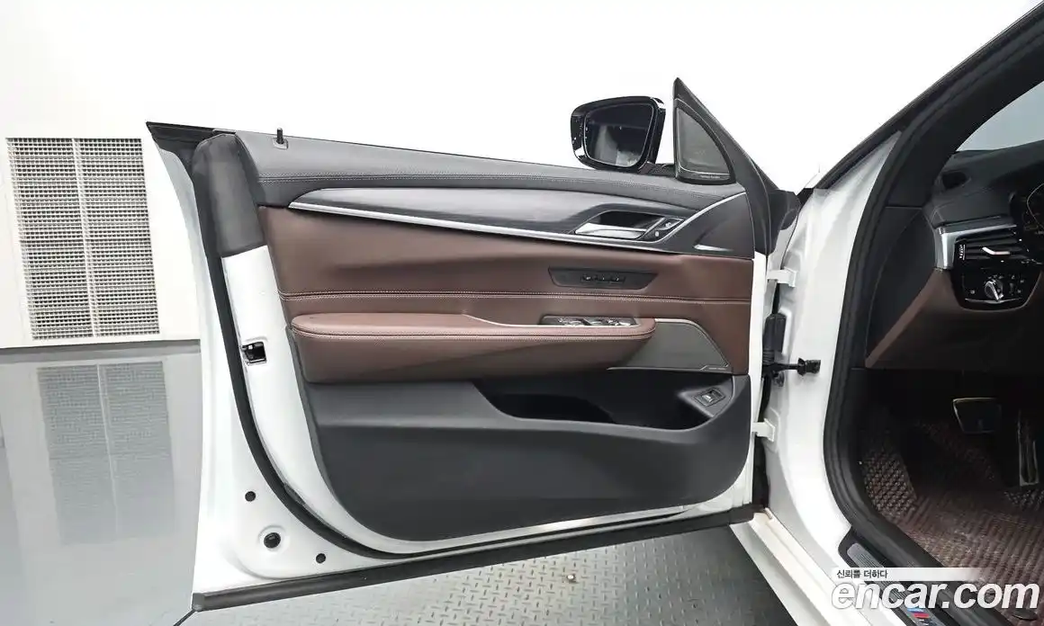 BMW 6 серия 2022 2.0 автомат (гидро), фото 13