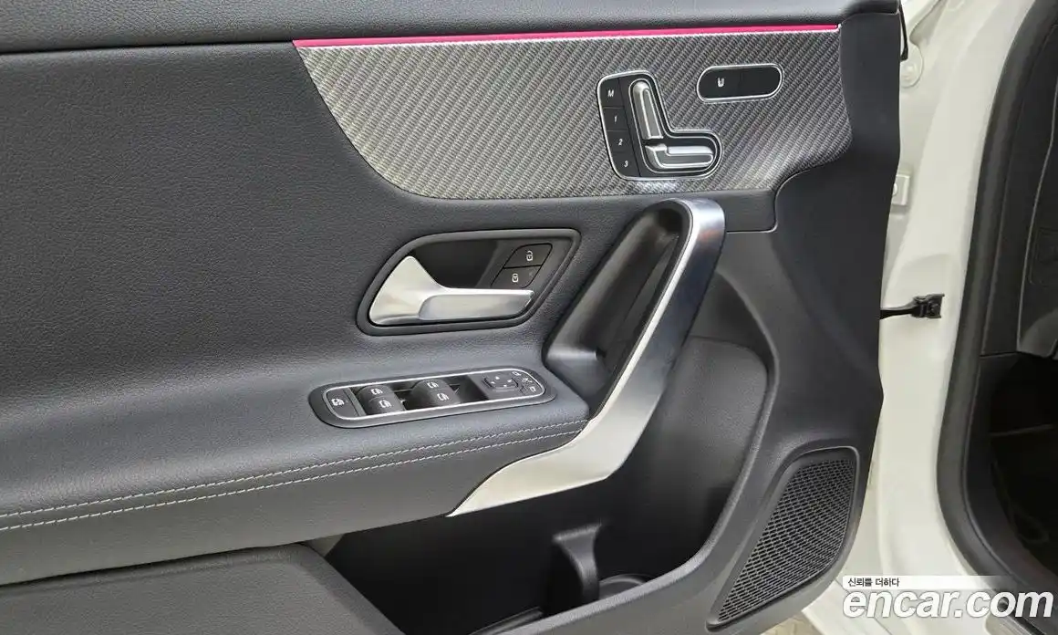 Mercedes-Benz A-Class 2025 2.0 гидро, фото 15