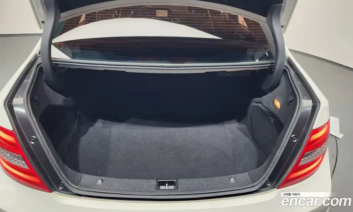 Mercedes-Benz C-Class 2011 1.8 гидро, фото 18