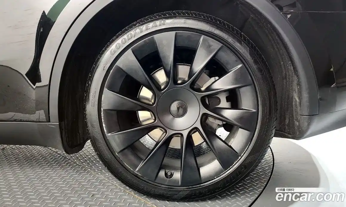 Tesla Model Y 2023 0.2 автомат (гидро), фото 7 Tesla Model Y 2023 0.2 автомат (гидро), фото 7