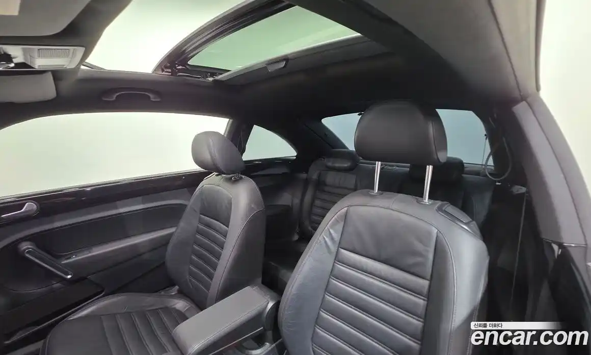 Volkswagen Beatle 2013 2.0 автомат (гидро), фото 11