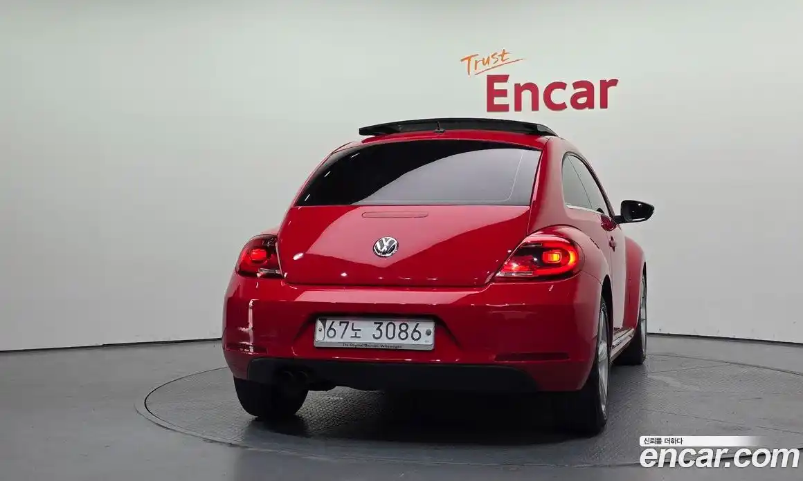 Volkswagen Beatle 2013 2.0 автомат (гидро), фото 4