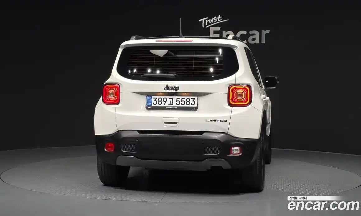Jeep Renegade 2023 1.3 автомат (гидро), фото 4