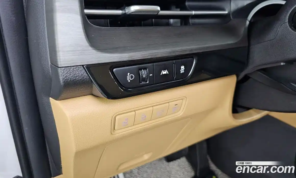 Kia Carnival 2023 2.2 автомат (гидро), фото 18