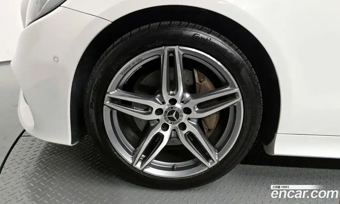 Mercedes-Benz E-Class 2019 1.9 автомат (гидро), фото 5