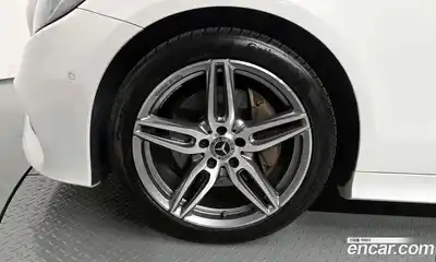 Mercedes-Benz E-Class 2019 1.9 автомат (гидро), миниатюра 5