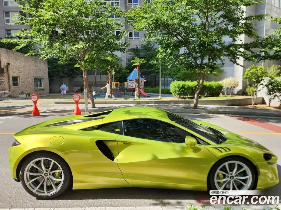 McLaren Artura 2023 3.0 автомат (гидро), фото 15 McLaren Artura 2023 3.0 автомат (гидро), фото 15