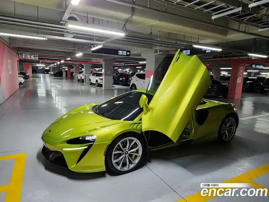 McLaren Artura 2023 3.0 автомат (гидро), фото 7 McLaren Artura 2023 3.0 автомат (гидро), фото 7