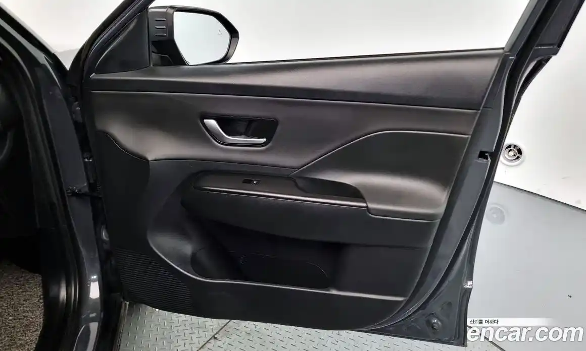 Hyundai Kona 2023 1.6 автомат (гидро), фото 15