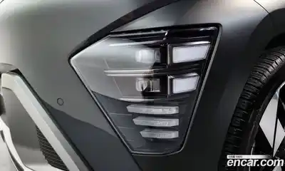 Hyundai Kona 2023 1.6 автомат (гидро), миниатюра 8