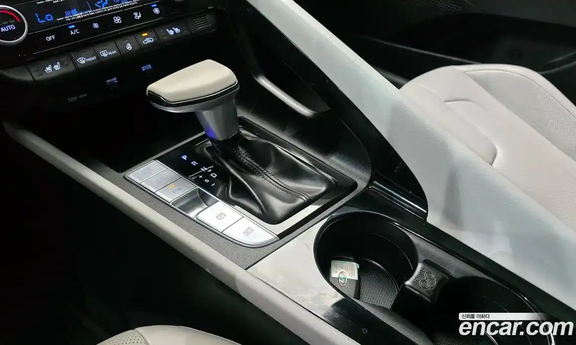 Hyundai Avante 2020 1.6 автомат (гидро), фото 9