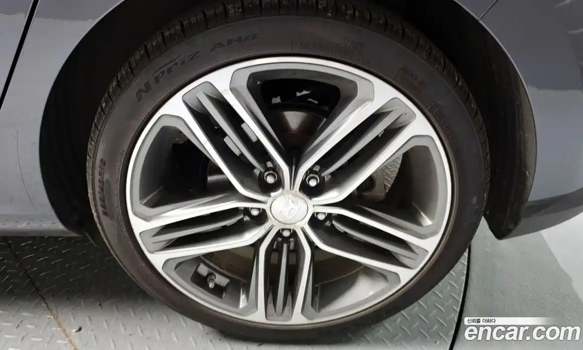 Hyundai i30 2019 1.6 автомат (гидро), фото 7