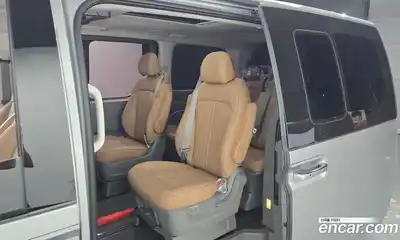 Hyundai Staria 2024 2.2 автомат (гидро), миниатюра 11
