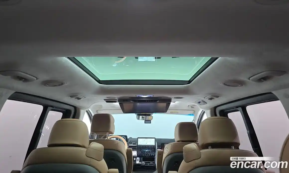 Hyundai Staria 2024 2.2 автомат (гидро), фото 19