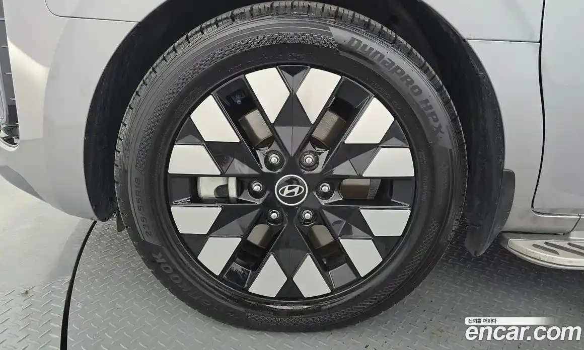 Hyundai Staria 2024 2.2 автомат (гидро), фото 5