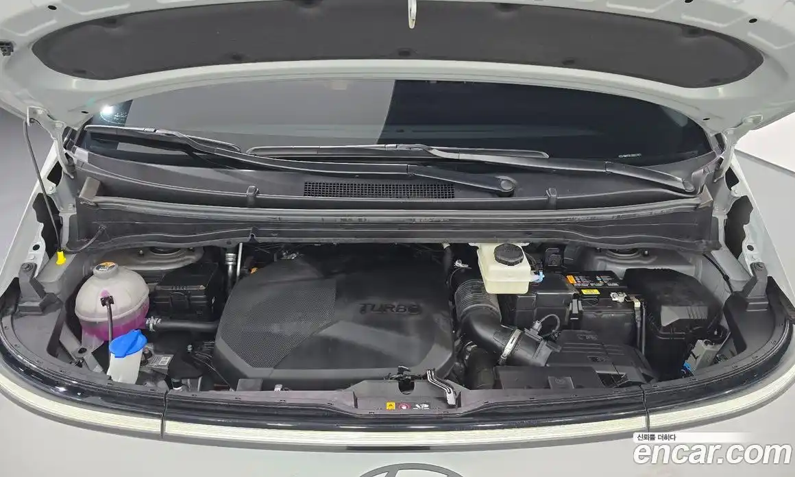Hyundai Staria 2024 2.2 автомат (гидро), фото 6