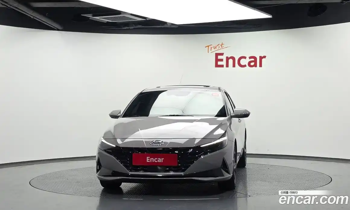 Hyundai Avante 2022 1.6 автомат (гидро), фото 3
