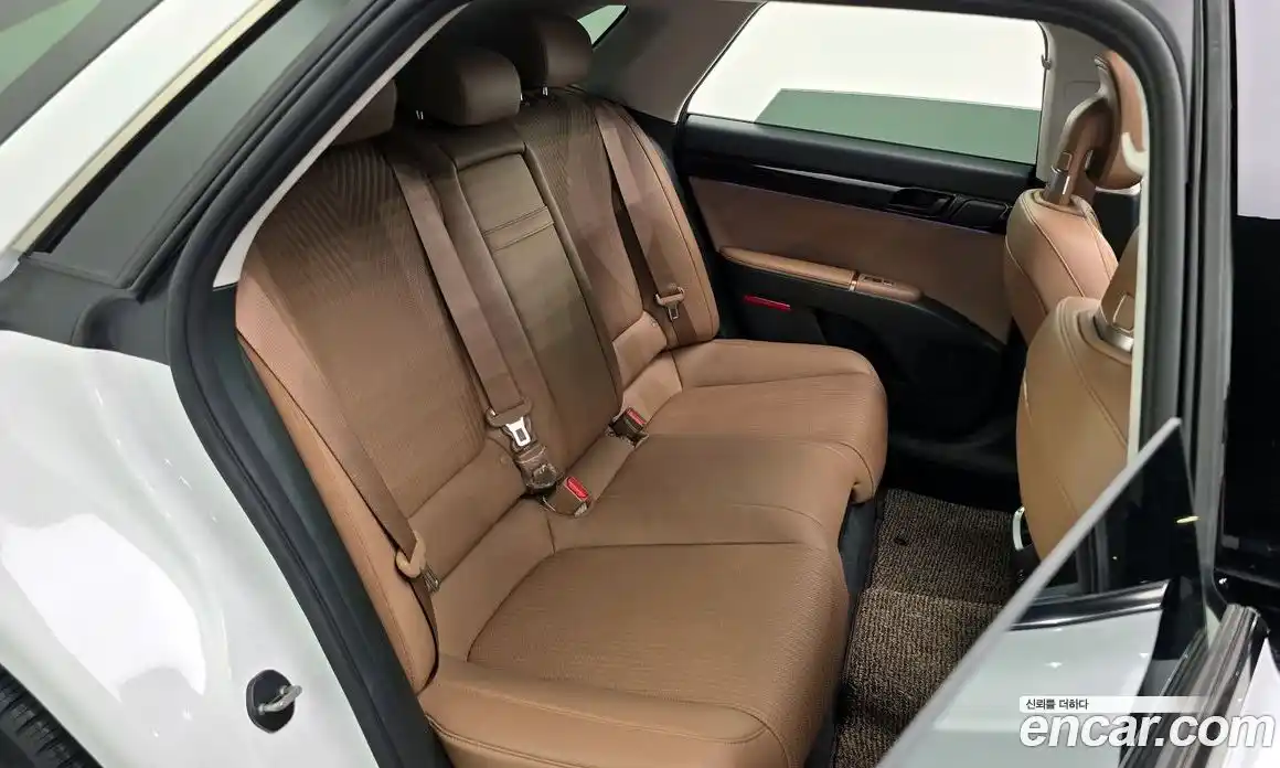 Hyundai Grandeur 2023 1.6 автомат (гидро), фото 12