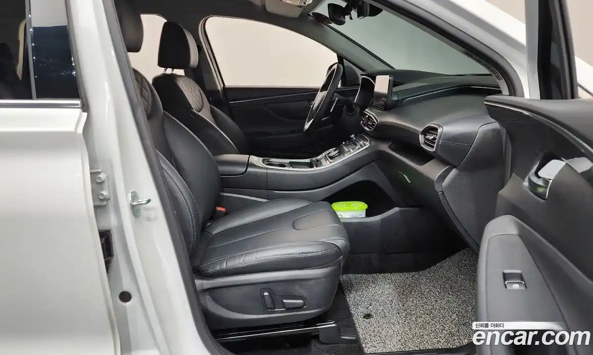 Hyundai Santa Fe 2023 2.2 автомат (гидро), фото 16
