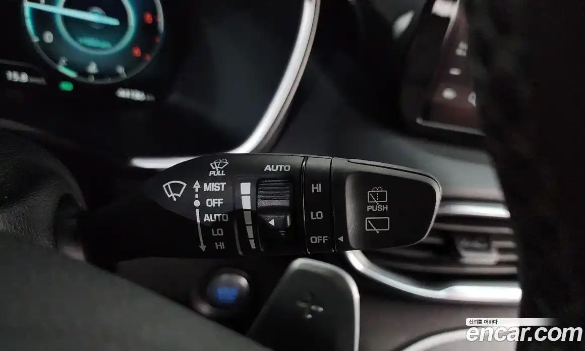 Hyundai Santa Fe 2023 2.2 автомат (гидро), фото 29