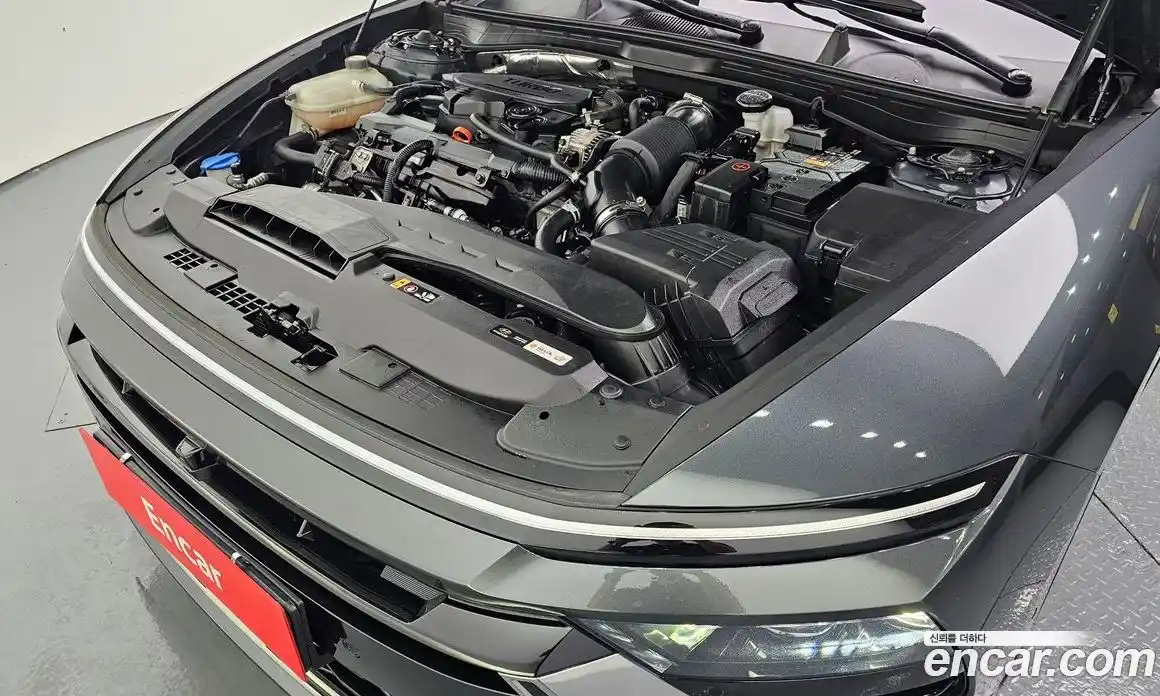 Hyundai Sonata 2024 1.6 автомат (гидро), фото 6