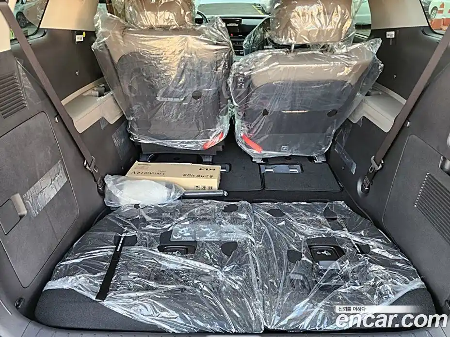 Kia Carnival 2026 1.6 автомат (гидро), фото 13