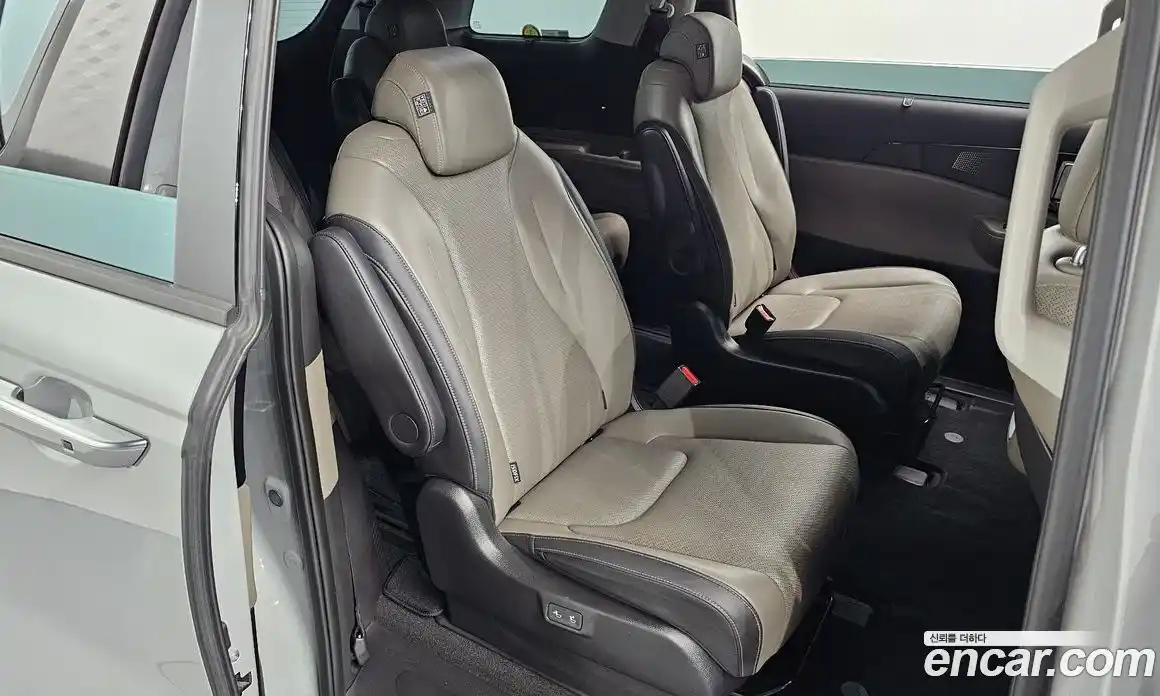 Kia Carnival 2024 1.6 автомат (гидро), фото 17