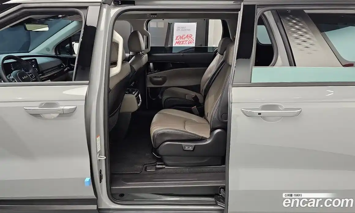 Kia Carnival 2024 1.6 автомат (гидро), фото 18