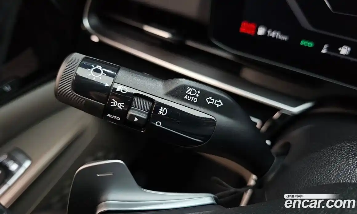 Kia Carnival 2024 1.6 автомат (гидро), фото 29